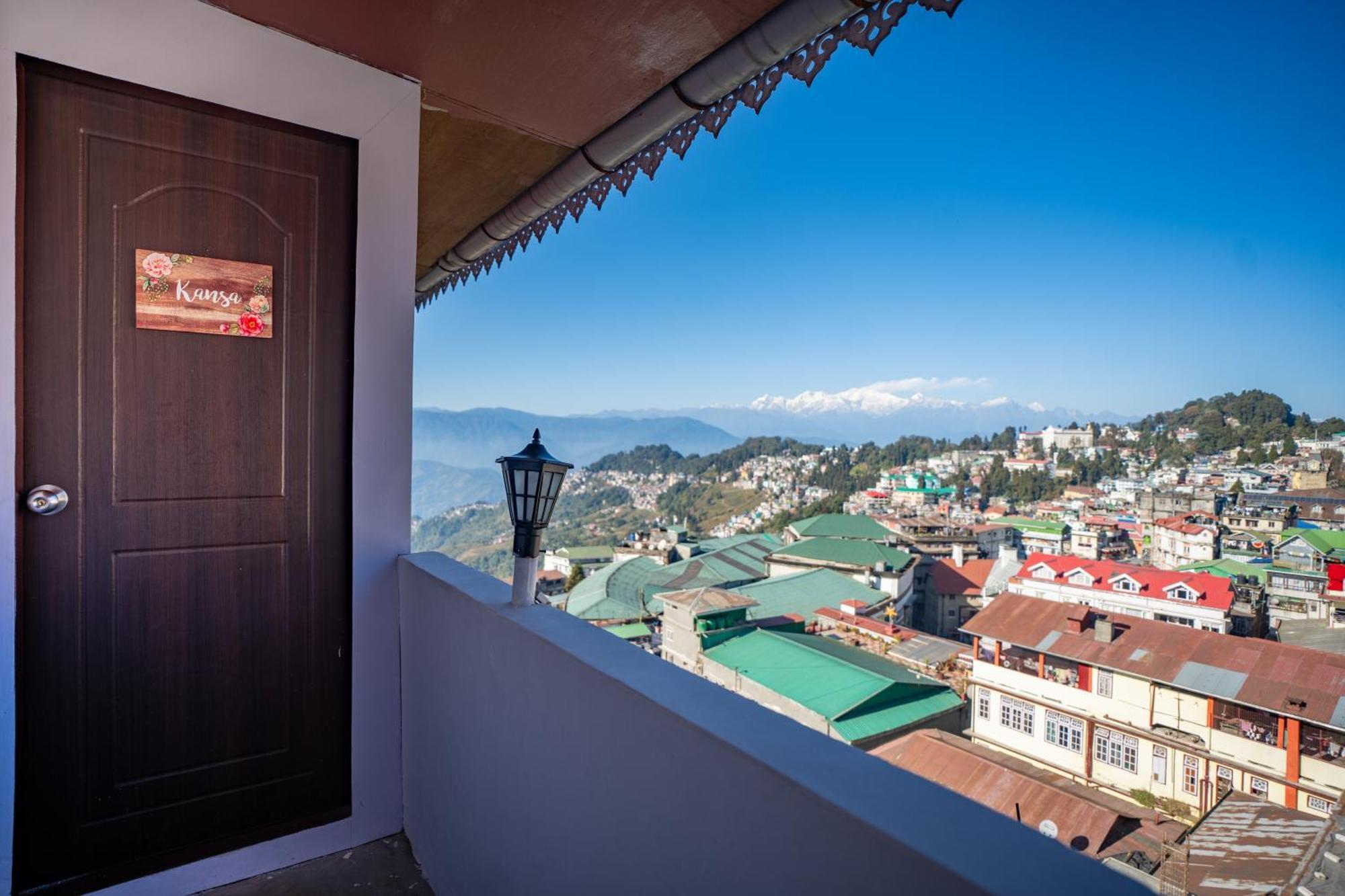 Monratino Himadrie -2 Mins Walk From Mall Road - All Rooms Have Kanchenjunga Mountain View Darjeeling (West Bengal) Exterior foto