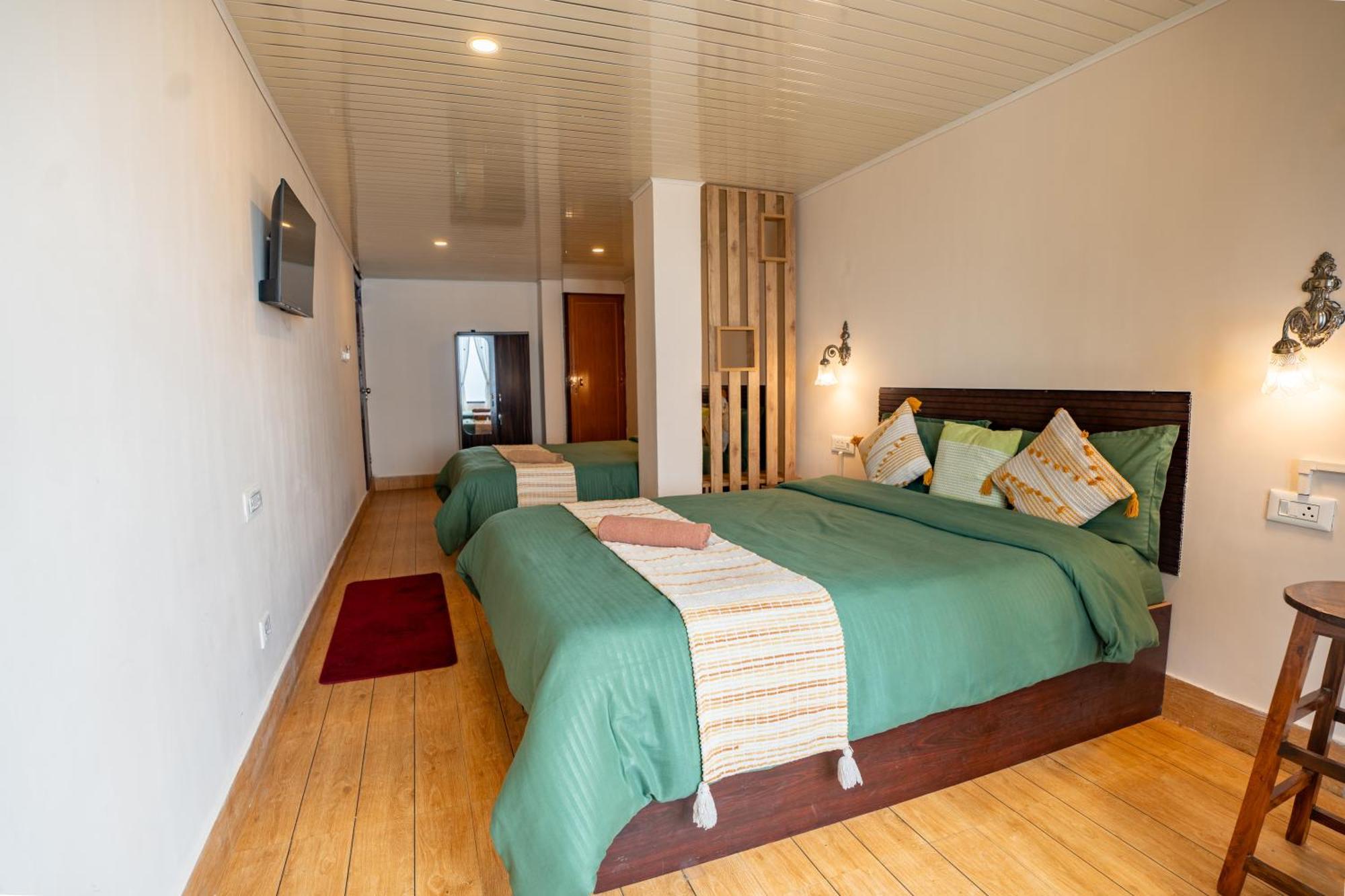 Monratino Himadrie -2 Mins Walk From Mall Road - All Rooms Have Kanchenjunga Mountain View Darjeeling (West Bengal) Exterior foto
