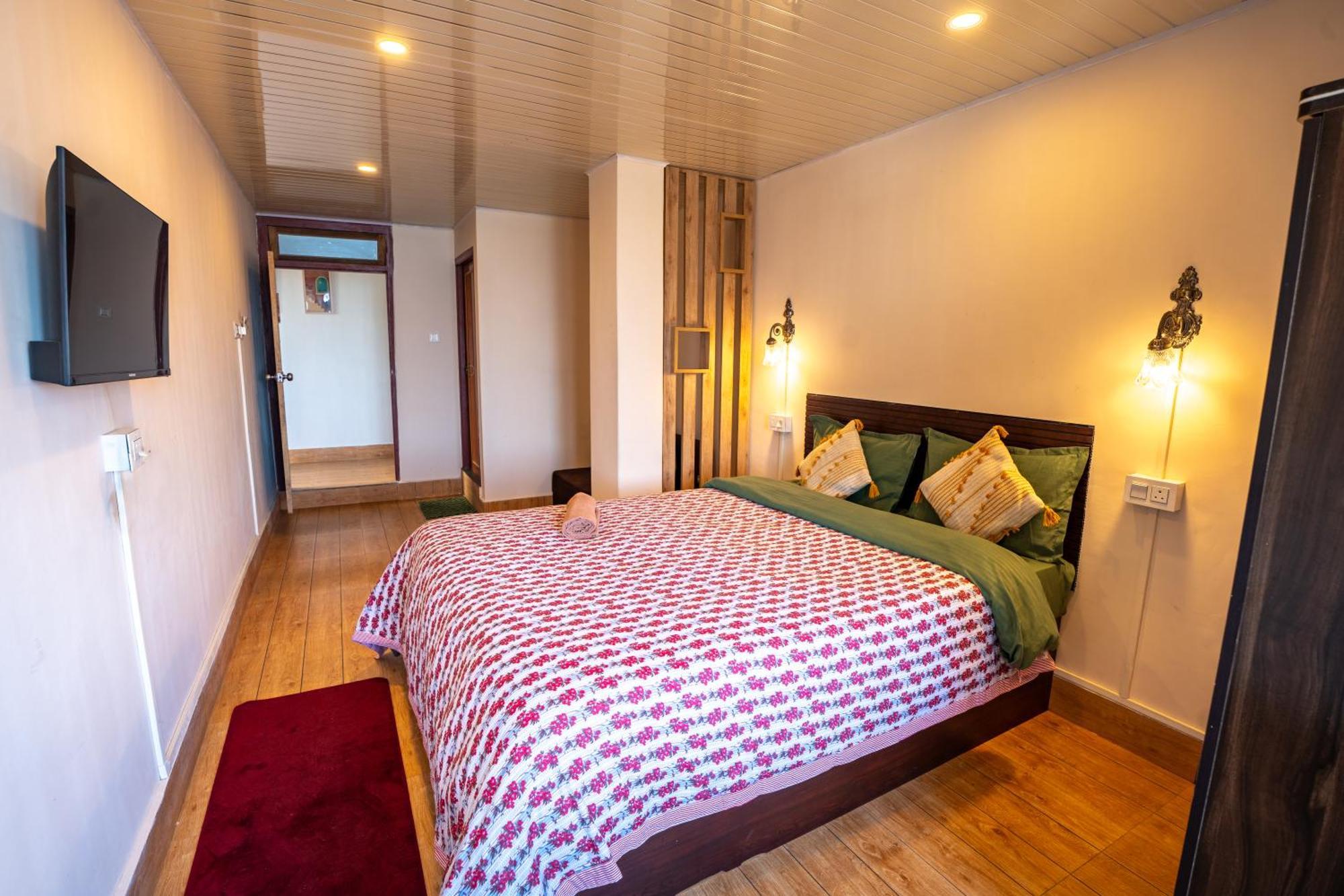 Monratino Himadrie -2 Mins Walk From Mall Road - All Rooms Have Kanchenjunga Mountain View Darjeeling (West Bengal) Exterior foto